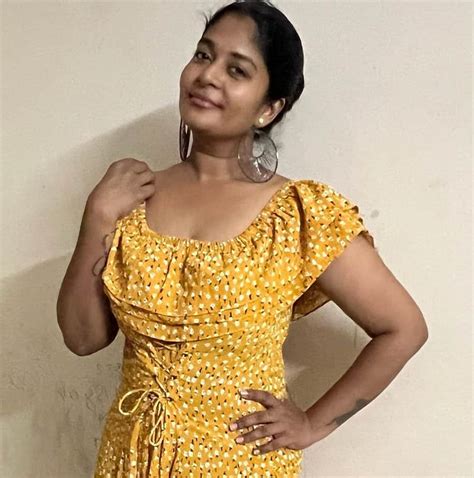What Is This Dress Show Off The Top Serial Actress Neepa Hot