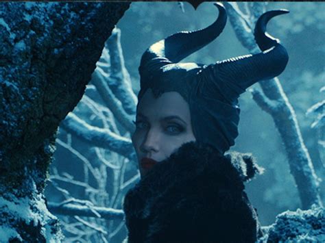 Is Maleficent Too Scary Maybe If You Haven T Seen These Other Creepy Disney Movies Bustle