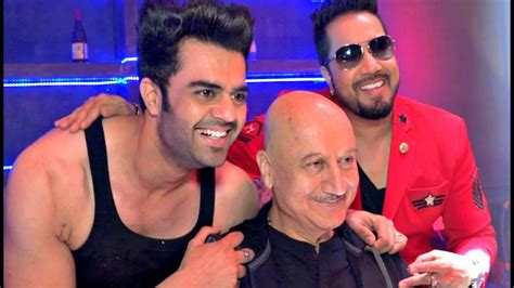 Why curfew in the night? Baa Baa Black Sheep Song Launch - Manish Paul, Anupam Kher ...