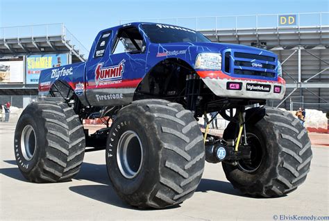 Big Foot 10 Big Foot Monster Truck Car Crush Exhibition At Flickr
