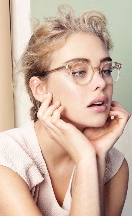 Pin By ꪑꪖ᥊ꫀꪀ ꪖꪶꫀ᥊ꪖꪀᦔꫀ𝕣 👽 On Character Portraits Glasses Fashion