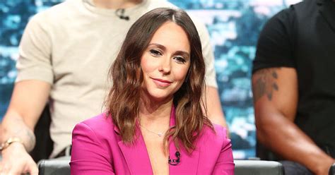 I'm looking for season 4 of party of five. '9-1-1' is Fox reunion for Jennifer Love Hewitt of 'Party ...
