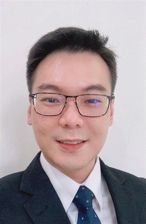 Tan yee kew 陈仪乔博士 on messenger. Dr. Tan Chin Yik | Orthopaedic Specialist | Singapore ...