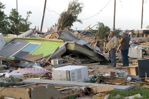 Tornado Devastates Texas Panhandle Town Killing 3 And Injuring Dozens
