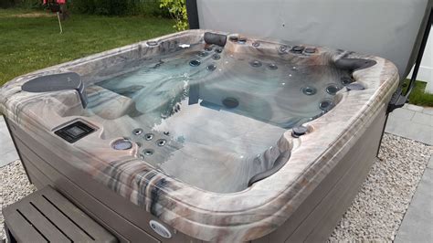 American Whirlpool Hot Tub In Nashua Nh Matley Swimming Pools And Spas