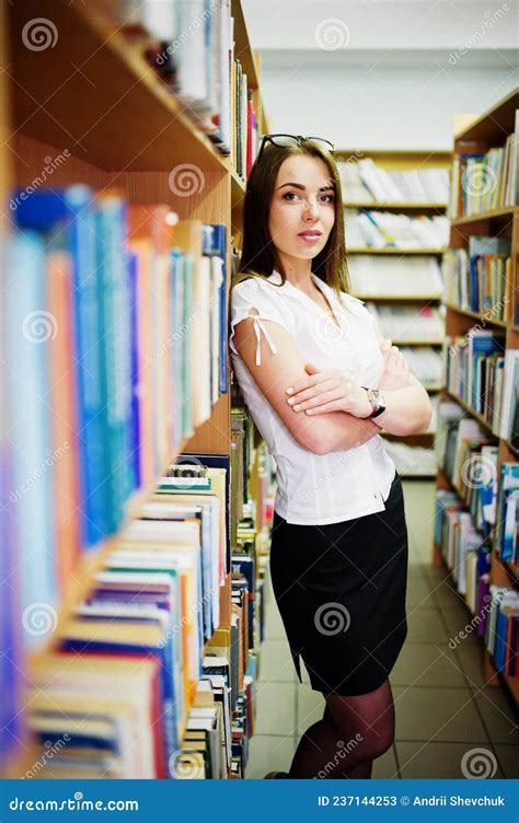 Brunette Woman At Library Stock Image Image Of Learning 237144253