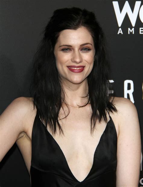 #katie mcgrath #jessica de gouw #westenray #lena luthor #helena bertinelli #i really need them to meet #this is sooooo cute. JESSICA DE GOUW at 'Underground' Season Two Premiere in ...