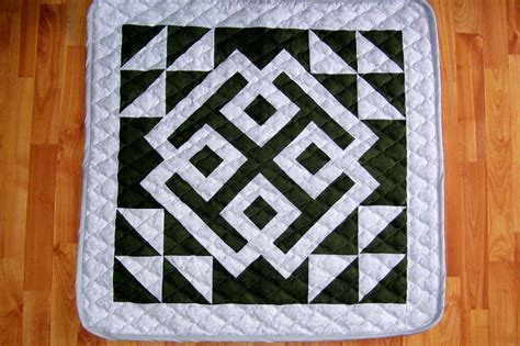 Just Finished This Modern Celtic Knot Quilts Celtic Knot Celtic