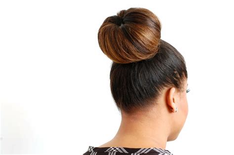 3 Types Of Sock Buns Learn How To Do These Hairstyles Hairdo Hairstyle