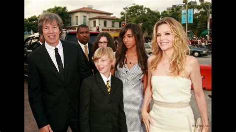 Actress Michelle Pfeiffer And Husband David E Kelley And Children Youtube