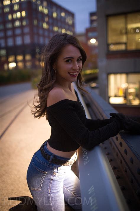 Riley Reid Rcelebjeans