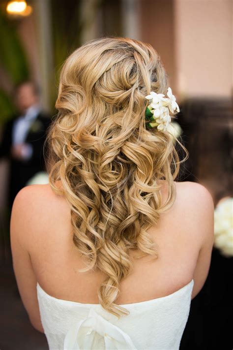 The pomp and grandeur associated with indian weddings also need perfect charming hairstyles and makeovers. 5 Easy Hairstyles for the Ladies of the Wedding Party ...