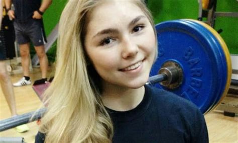 15 Year Old Maryana Naumova Can Bench Press 145kg 320lb 9gag