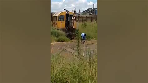 Zimbabwean Train In 2022 They Can T See The Railway Line 😳 So Sad Youtube