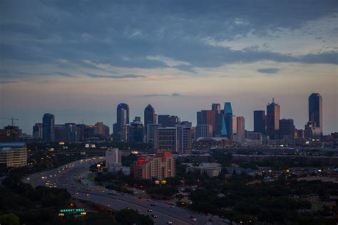 Dallas Skyline At Dusk Shot From The Market Hall Area At 7 Flickr