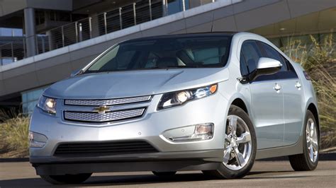 2011 Chevrolet Volt Worth Its 41000 Luxury Pricetag