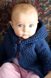Pin this cute baby cardigan knitting pattern for later! Ravelry: Snug pattern by Hinke