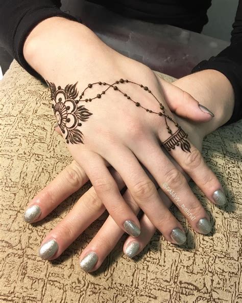 Ver Esta Foto Do Instagram De Rabbyymehndi 229 Curtidas Henna