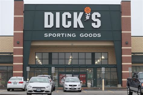 Walmart Dicks Sporting Goods Raise Age Limit For Firearm Purchases