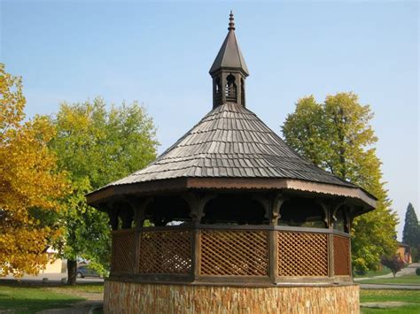 It is located in the south of romania, on the eastern side of the river olt, in the historical region of muntenia. Park-šuma "Slatina" neprocjenjivo blago koje treba očuvati ...
