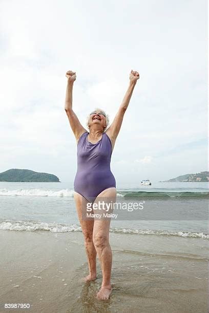 Old Women Bathing Suits Foto E Immagini Stock Getty Images