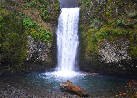 Travel Trip Journey Multnomah Falls Oregon Usa