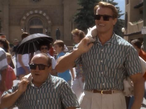 Twins Sequel Triplets Moves Forward With Arnold Schwarzenegger Danny Devito And Tracy Morgan