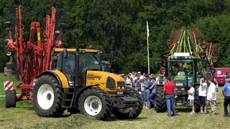 Trop De Tracteurs Agricoles Utilisés Pour Le Transport On Va Immatriculer