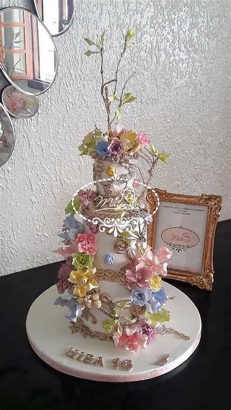 Flowery Birthday Cake Decorated Cake By Fées Maison Cakesdecor