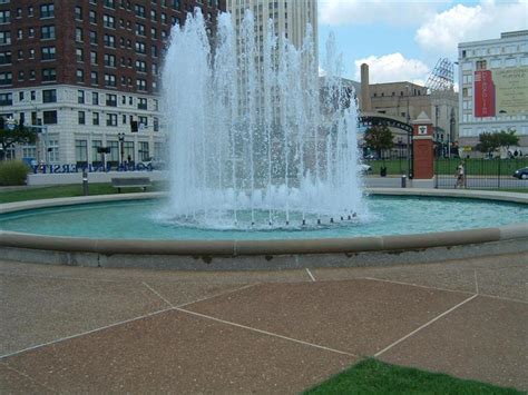 Saint Louis University Fountain St Louis Missouri Fountains On
