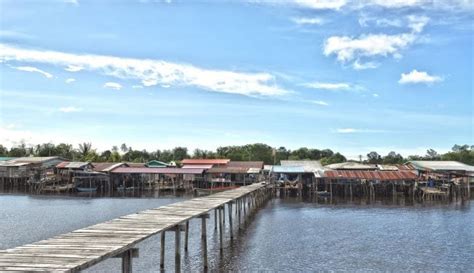 Travel menumbok sabah to labuan island via ferry youtube. Panduan Perjalanan di Menumbok | BusOnlineTicket.com