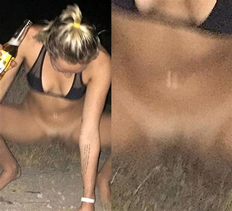 Miley Cyrus Nude Leaked Pics And Real Porn 2021 Update