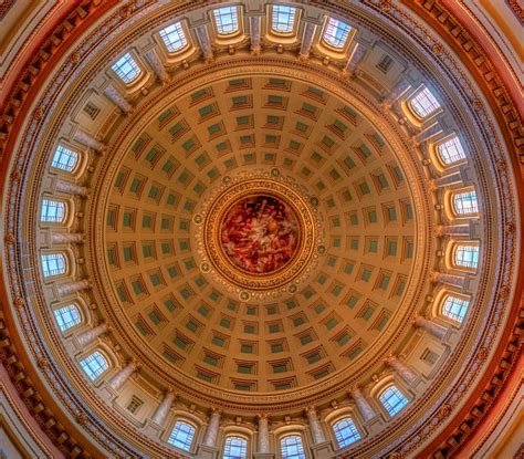 810 Wisconsin State Capitol Building Stock Photos Pictures And Royalty