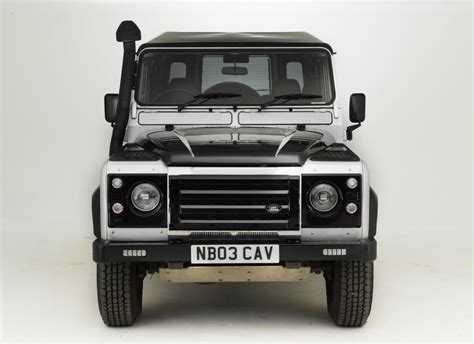 Sentinel reset bei transport defender gebe ich auch noch ein paar tipps zum umgang mit den verfügbaren. Used Land Rover Defender buying guide gallery | Carbuyer | Land rover defender, Used land rover ...