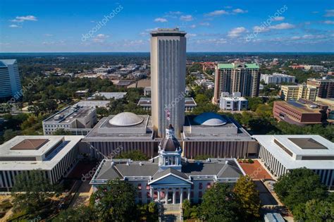 Downtown tallahassee's newest hotel, located at. Tallahassee State Capitol Building — Stock Photo © felixtm ...