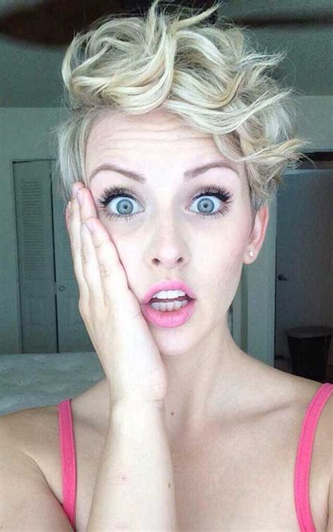 Pixie bob is a trend you shouldn't pass by. 20+ Pixie Cut for Curly Hair | Pixie Cut - Haircut for 2019