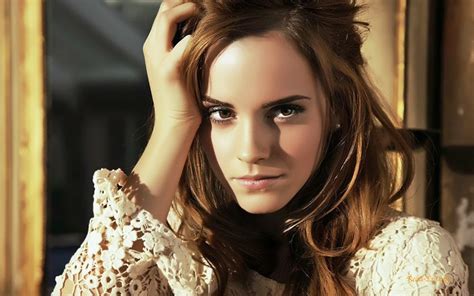 Hot And Sexy Actress Emma Watson Hd Wallpaper Sms In Hindi Latest