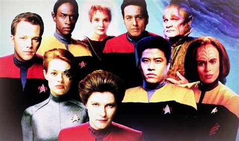 Star Trek Voyager Images Vyg Crew Wallpaper And Background
