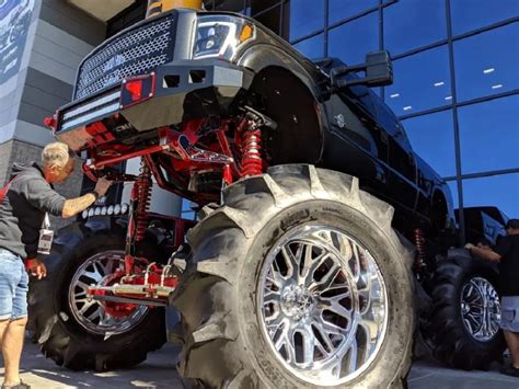 Check Out The Tallest F 350 Super Duty Weve Ever Seen Ford