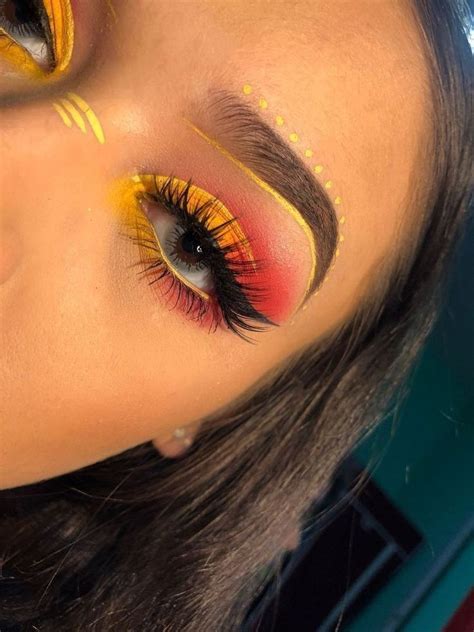 Sunset Eyeshadow Is The Latest Beauty Trend Sunset
