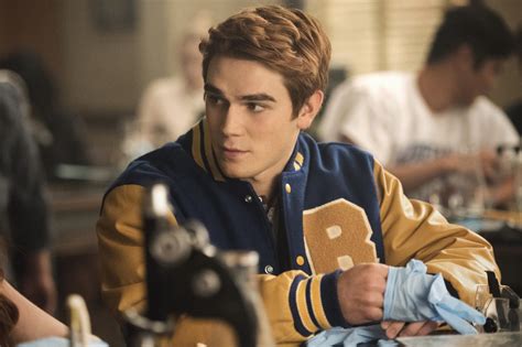 Keneti james fitzgerald apa (born 17 june 1997) is a new zealand actor, singer, and musician. 10 Things You Didn't Know About Riverdale Actor KJ Apa