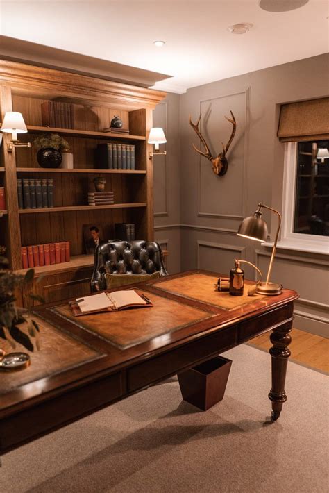 Traditional Gentlemans Office In 2022 Office Interior Design Home