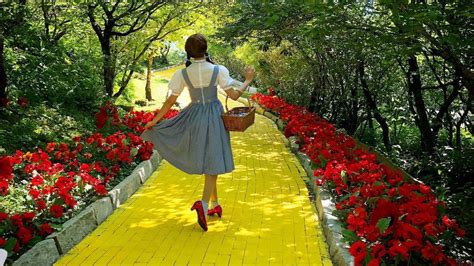 North Carolinas Popular Wizard Of Oz Theme Park Opening For Tours