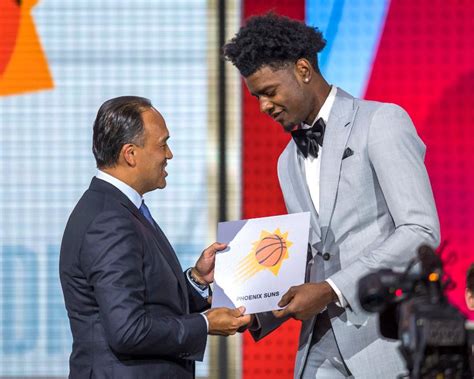 Fra wikipedia, den gratis encyklopædi. 2018 NBA mock draft: Suns, Kings land stars Deandre Ayton ...
