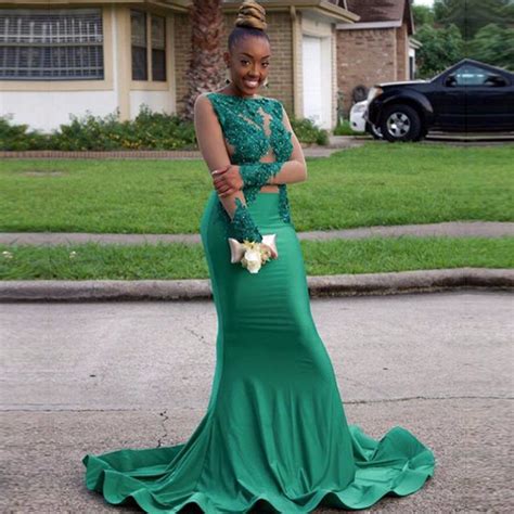 Emerald Green Mermaid Prom Dress With Long Sleeves Sexy Appliques Lace Beaded Bodice African