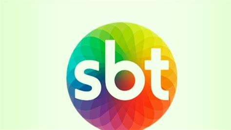 Perto dos 50 anos apresentadora mais famosa do SBT revela que já