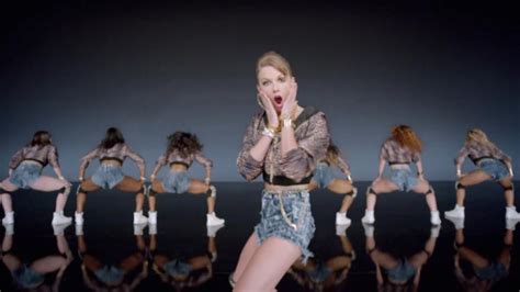 7 Things We Learned From Taylor Swifts Live Stream Entertainment Tonight