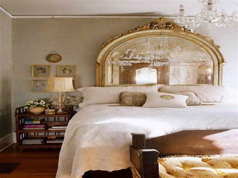 20 Stunning Mirrored Headboard Designs