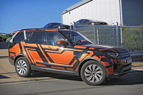 Spied Next Gen Land Rover Discovery Stays Faithful To Concept