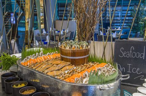 The Seafood Buffet Dinner At Chatrium Hotel Riverside Bangkok Is Back